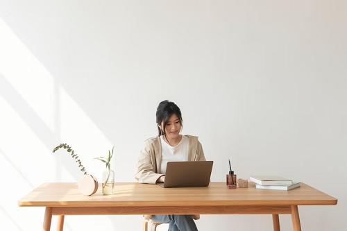 Sử dụng đúng những sách luyện thi IELTS nên dùng giúp bạn tiết kiệm thời gian ôn luyện và học tập hiệu quả hơn