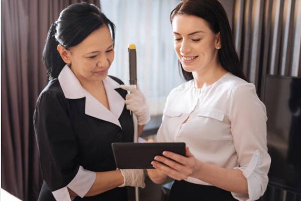 mẫu câu tiếng Anh giao tiếp cơ bản Housekeeping