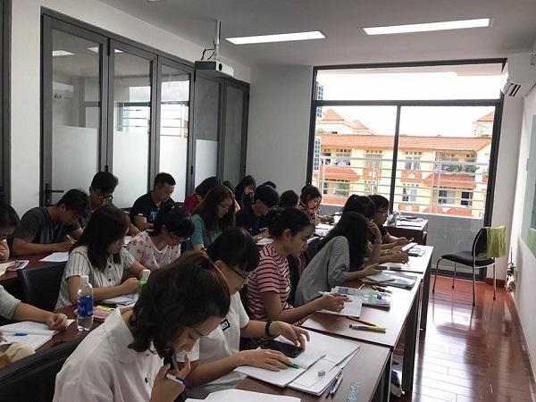 Các khóa học và học phí tại trung tâm IELTS Đình Lực 1