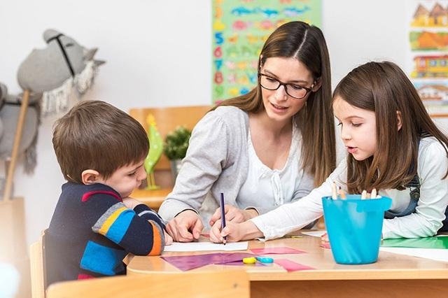 Bí quyết dạy tiếng Anh giao tiếp tại nhà cho trẻ hiệu quả