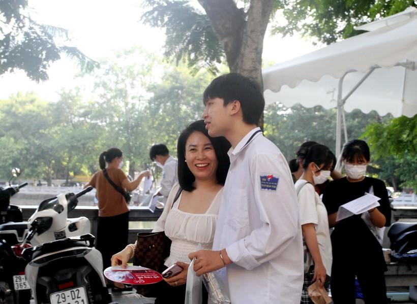 Hà Nội quy trách nhiệm việc lợi dụng chuyển trường để phát sinh tiêu cực ảnh 1