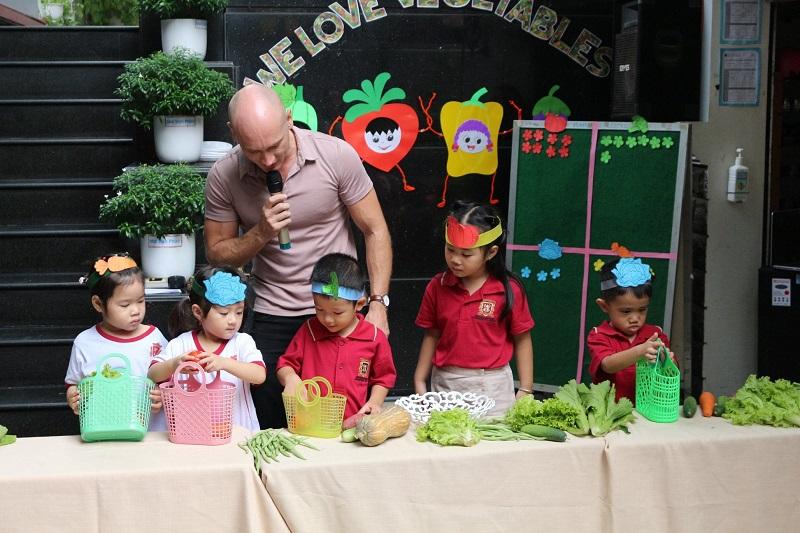 Trẻ cần được rèn luyện các kỹ năng sống từ sớm