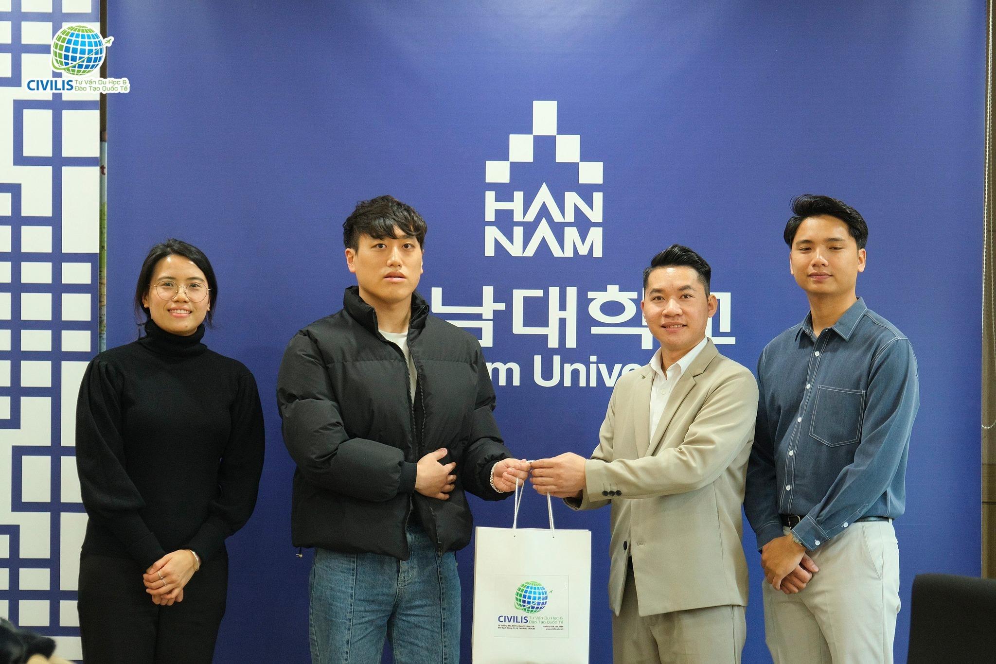 Civilis hợp tác với trường Hannam University